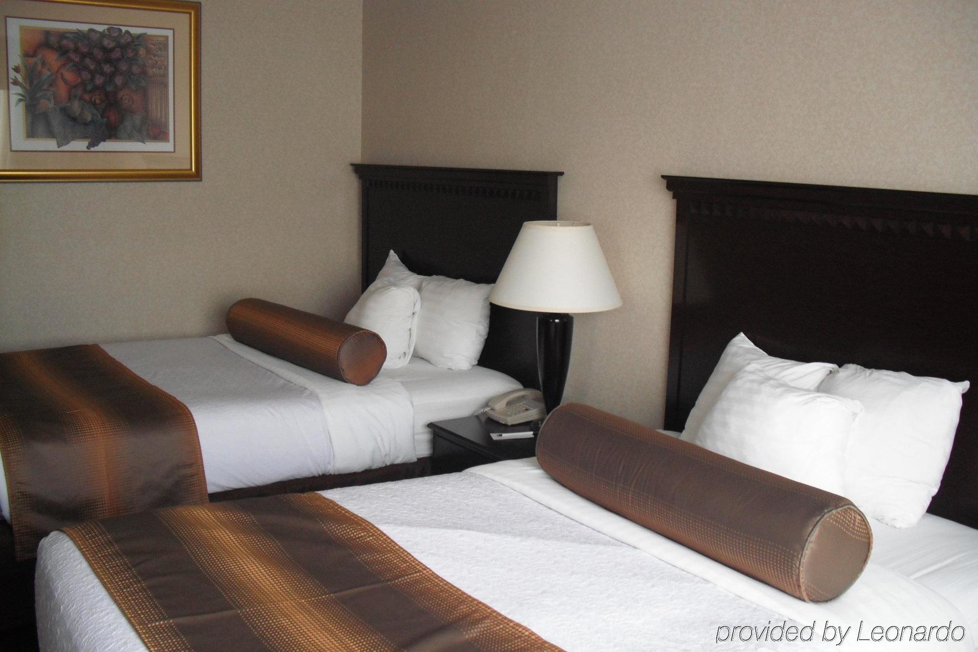拉马达卡里尔环岛酒店 东锡拉丘兹 客房 照片